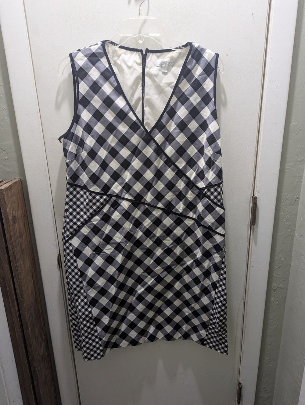 New York And company Black And White Stretch Dress Size 16